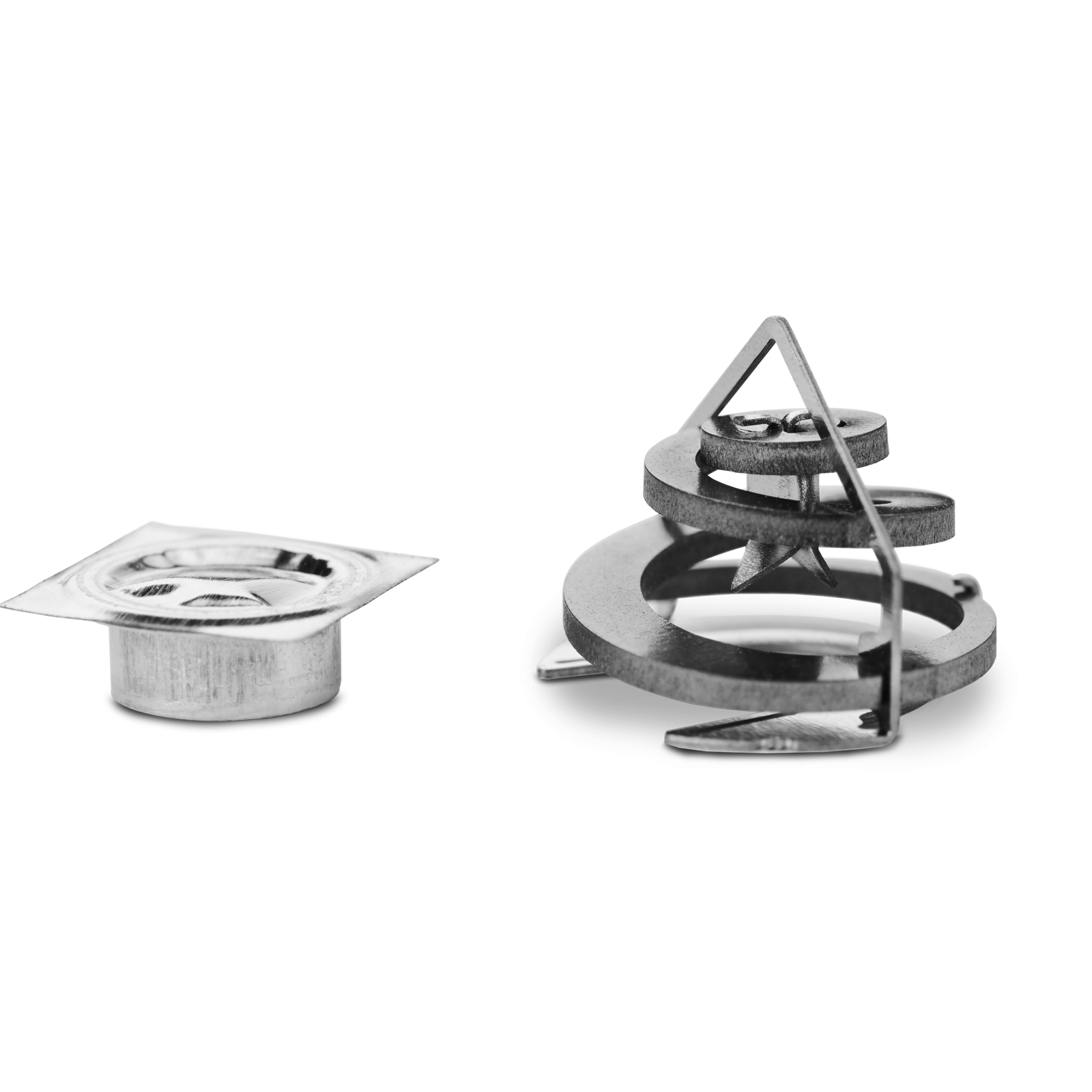 Sealed pan and bail assembly