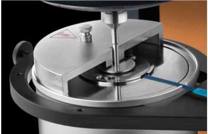 新型 mr 附件能在可控场的影响下,对磁流变流体进行完整表征.